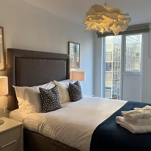 Charles Hope Centre Apartment